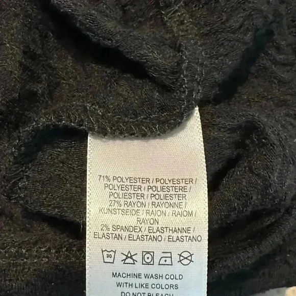 🔥 Host Pick 🔥Anthropologie Postmark textured black sweater size small - Picture 9 of 9